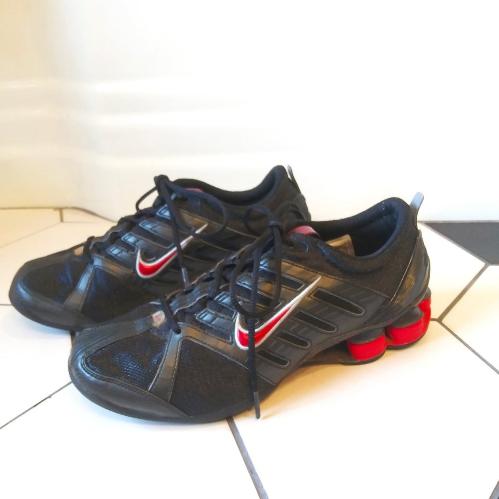 2005 Nike Shox, Black and Red, Women's 7.5, Great Condition, hard to find!
